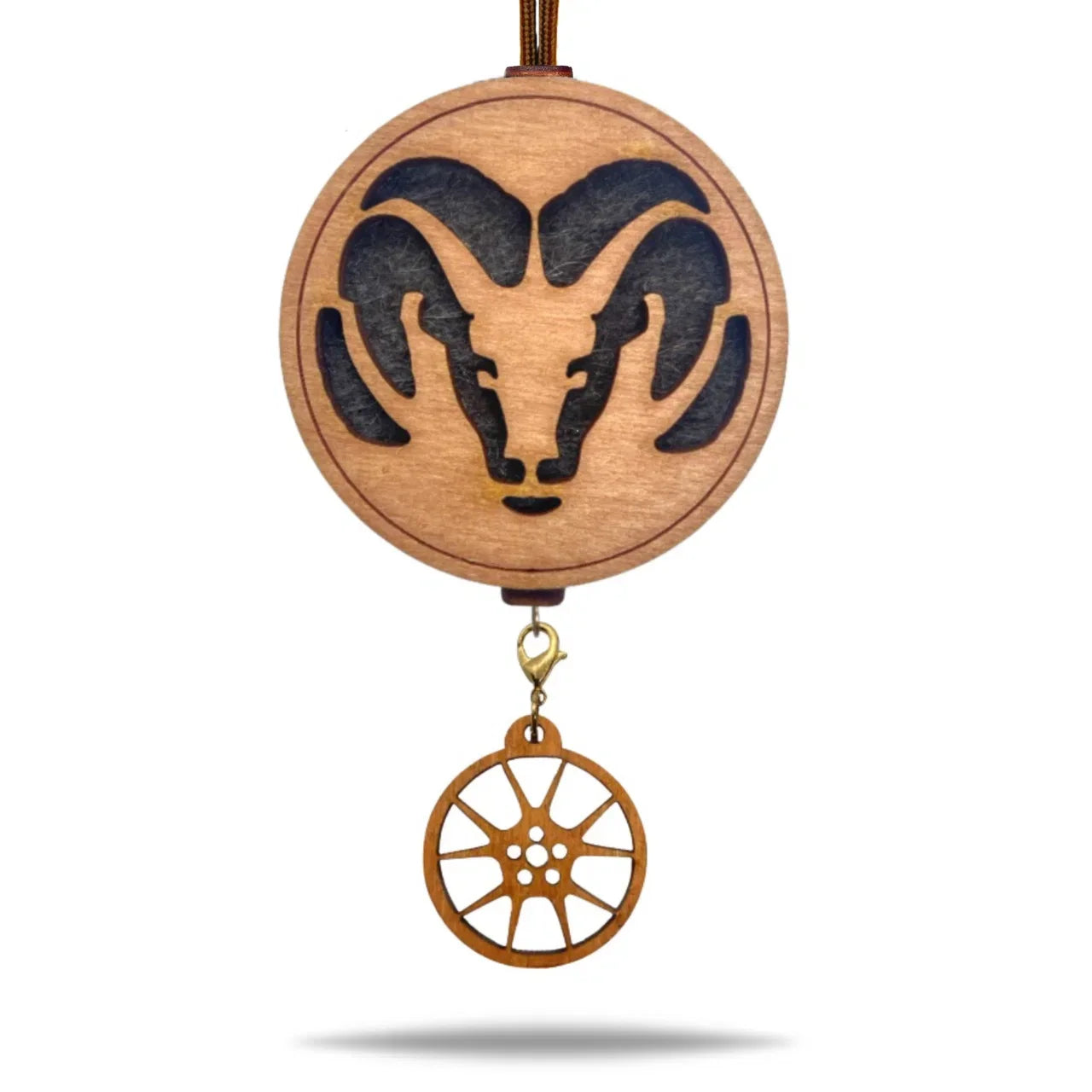 Vonný prívesok Dodge v hnedej farbe