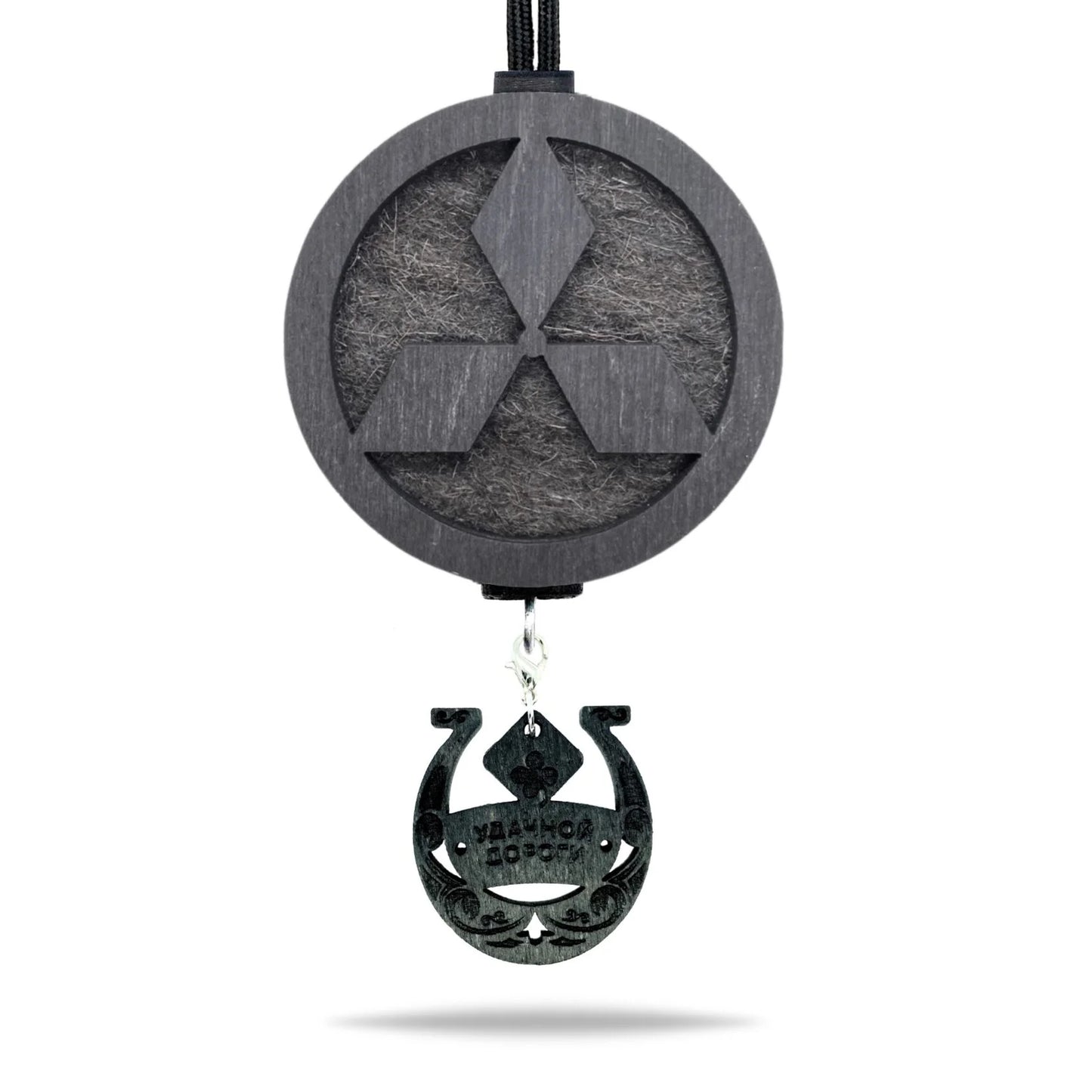 Vonný prívesok Mitsubishi v čiernej farbe