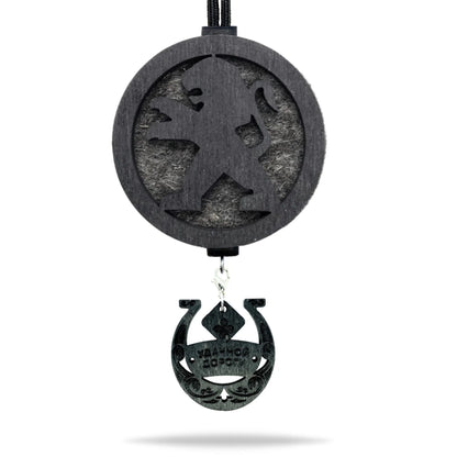 Vonný prívesok Peugeot v čiernej farbe