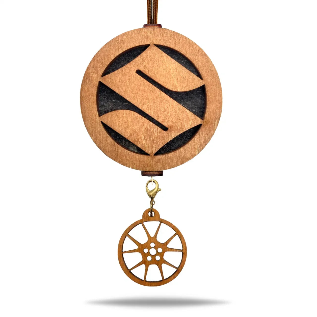 Vonný prívesok Suzuki v hnedej farbe